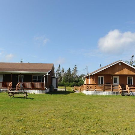 Riverside Chalets River of Ponds Extérieur photo