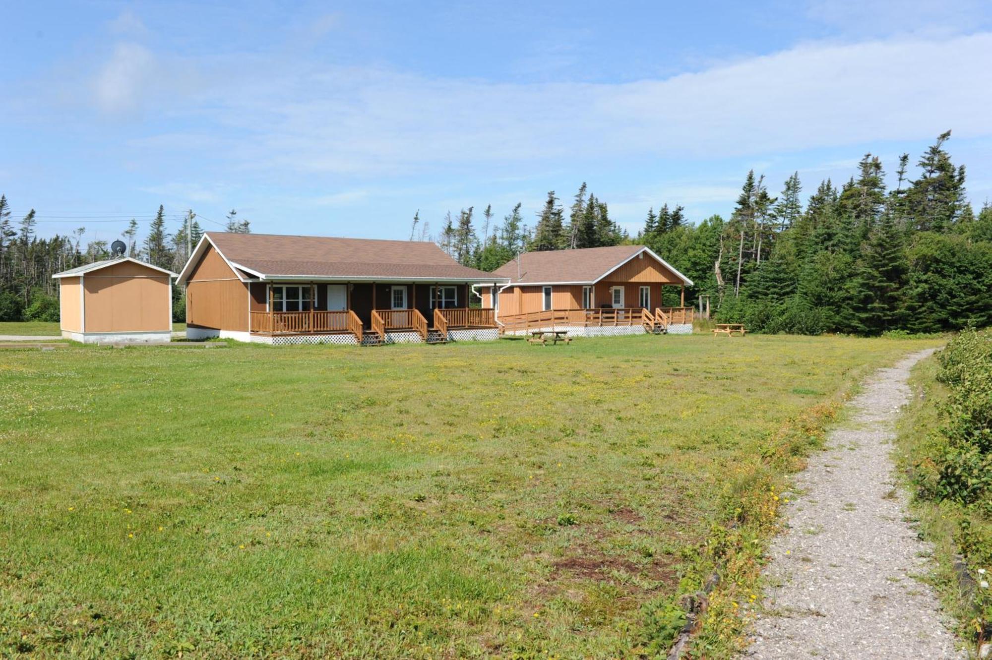 Riverside Chalets River of Ponds Extérieur photo
